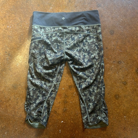 Lululemon leggings - Picture 2 of 6